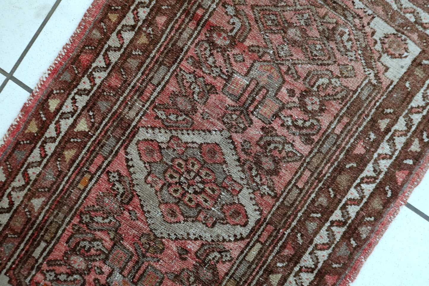 1940s Hamadan wool rug, hand-knotted Persian carpet with tribal pattern