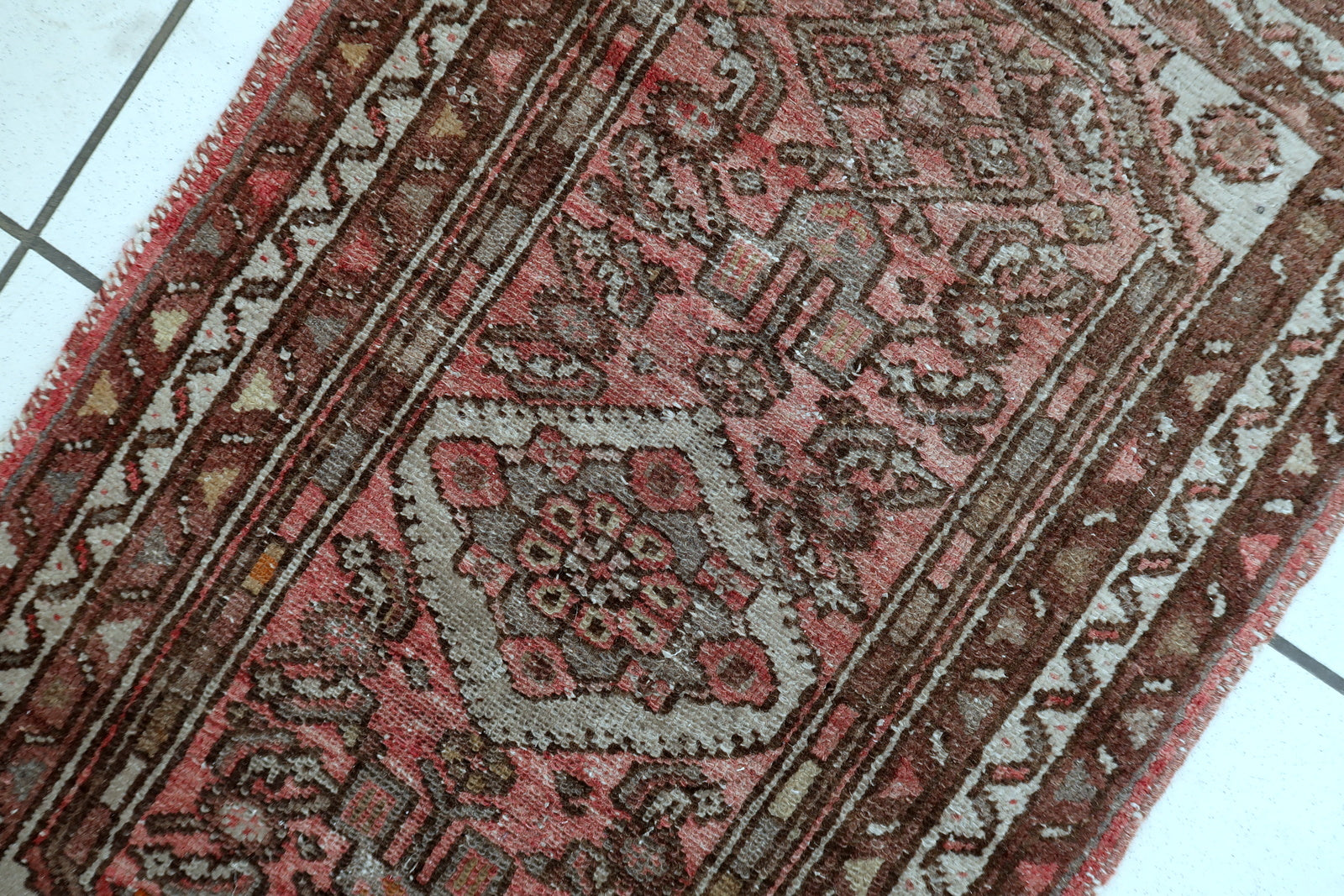 1940s Hamadan wool rug, hand-knotted Persian carpet with tribal pattern