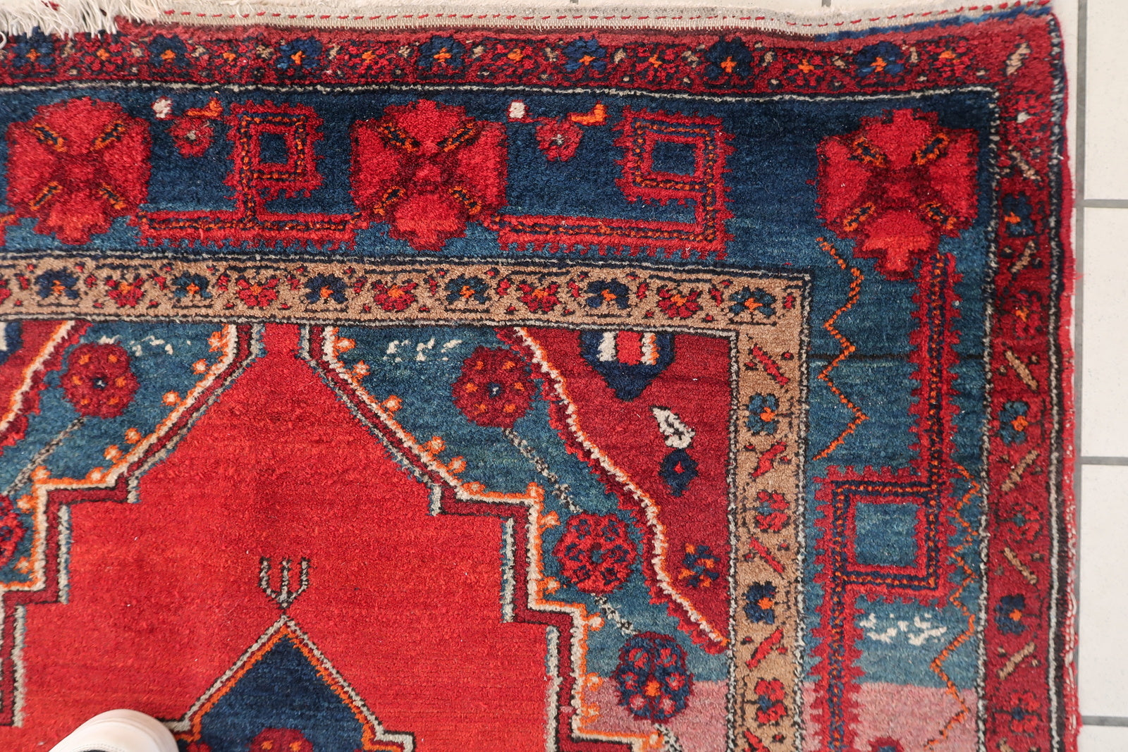 Antique Malayer rug back view, showing structure and hand-knotting