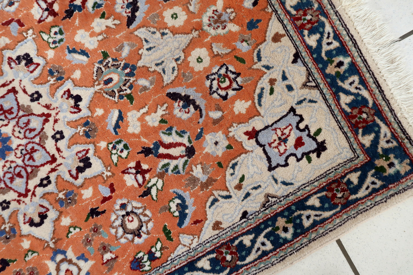 Hand-knotted Tabriz rug, wool carpet with refined symmetrical design