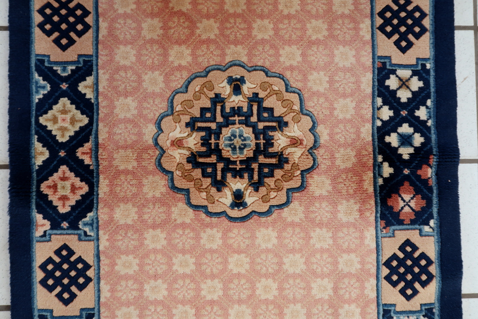 Hand-knotted Chinese Art Deco rug, 1930 wool carpet with vibrant colors
