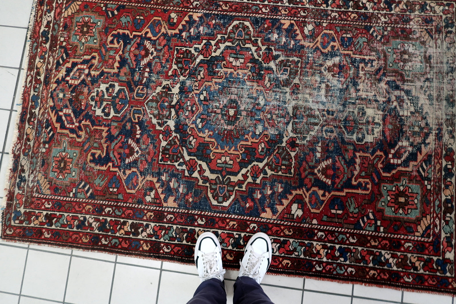 Persian Hamadan antique distressed rug circa 1920s rich navy red geometric medallion 4.3 x 6.5 ft vintage condition.

