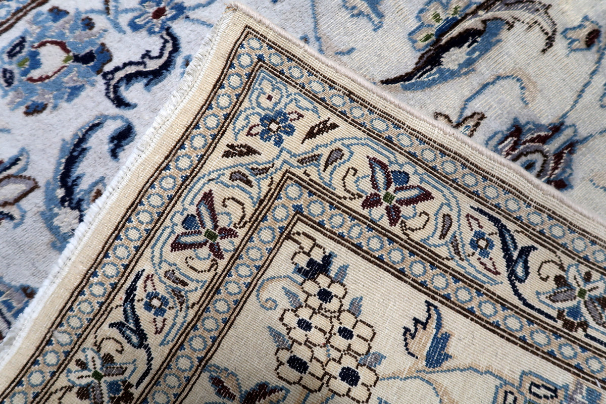 Proportional 3.87 x 6.56 ft dimensions ideal as an accent rug, scatter carpet, or entry rug in classic interiors.