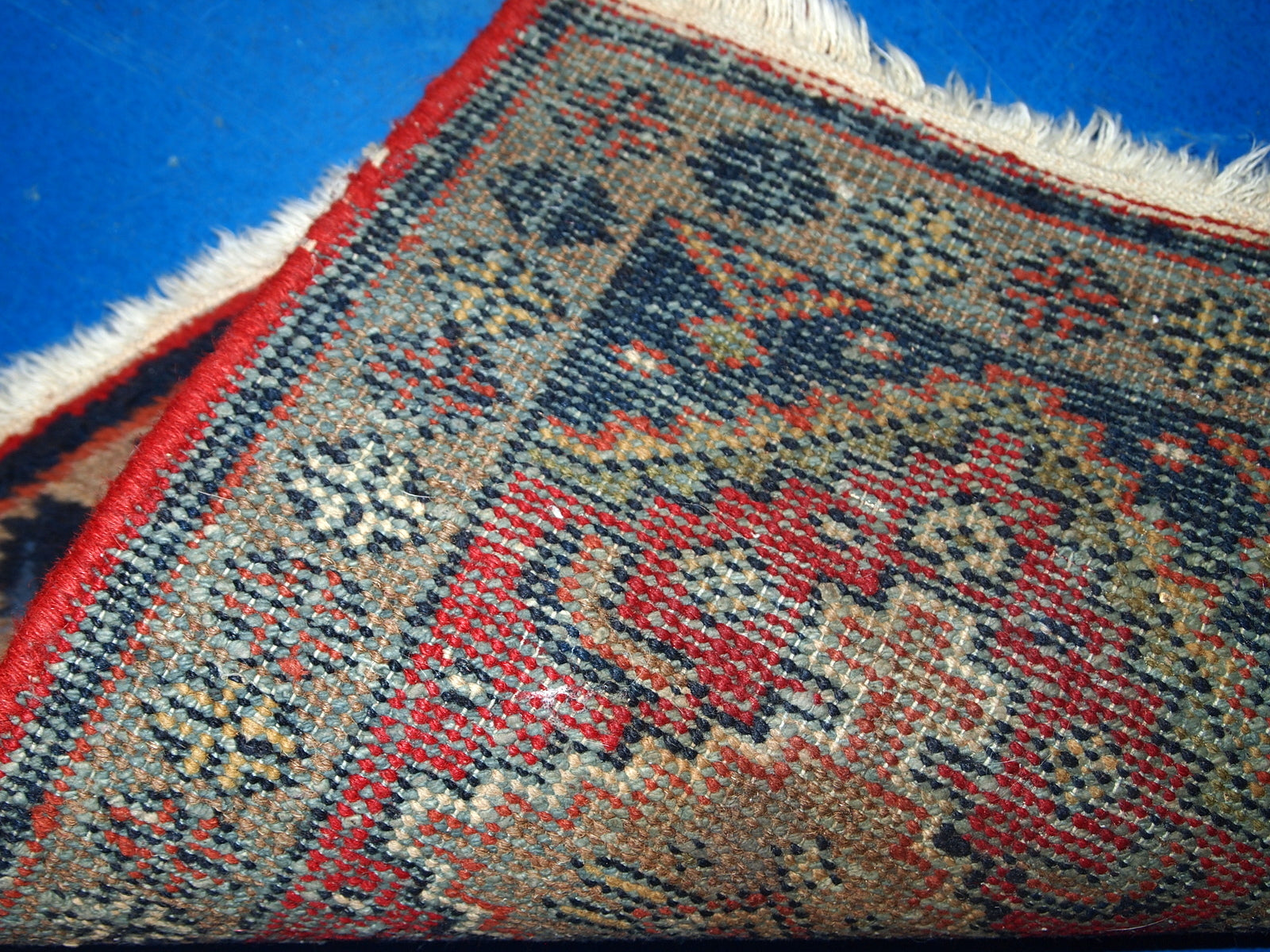 Vintage Hamadan style rug in original good condition with signs of age and character.

