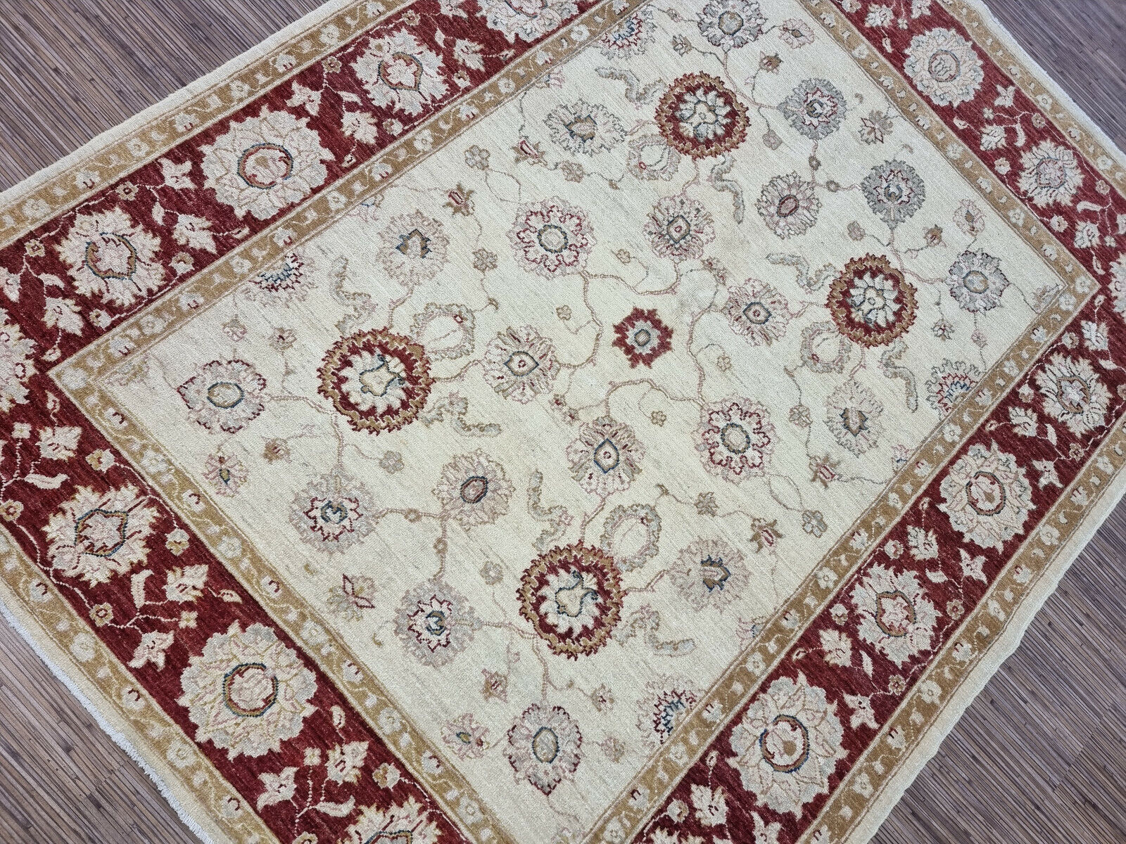 Beige Oriental Ziegler rug
