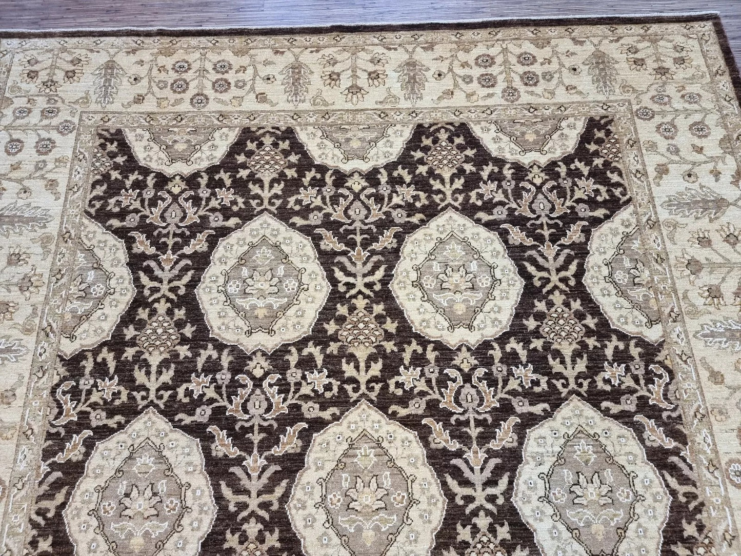 Texture shot showing the contrast between the different shades of brown.

