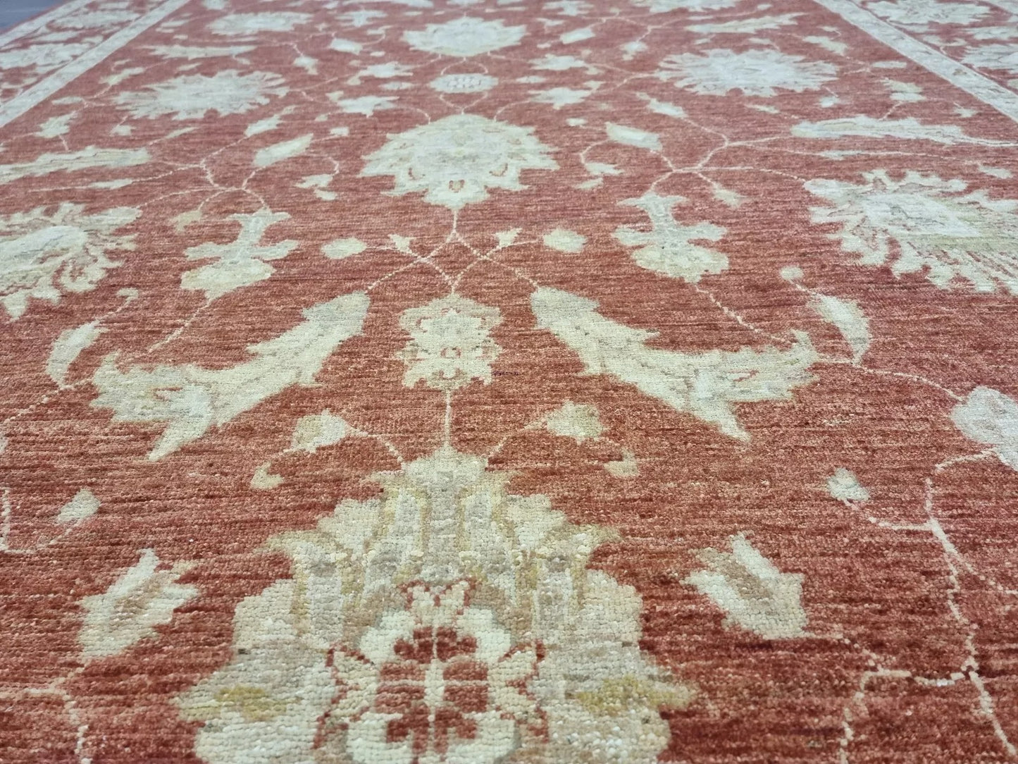 Large format rug suitable for substantial room sizes

