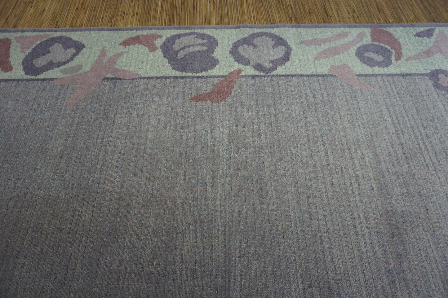 Acrylic material texture detail on the Vintage B&C Rug