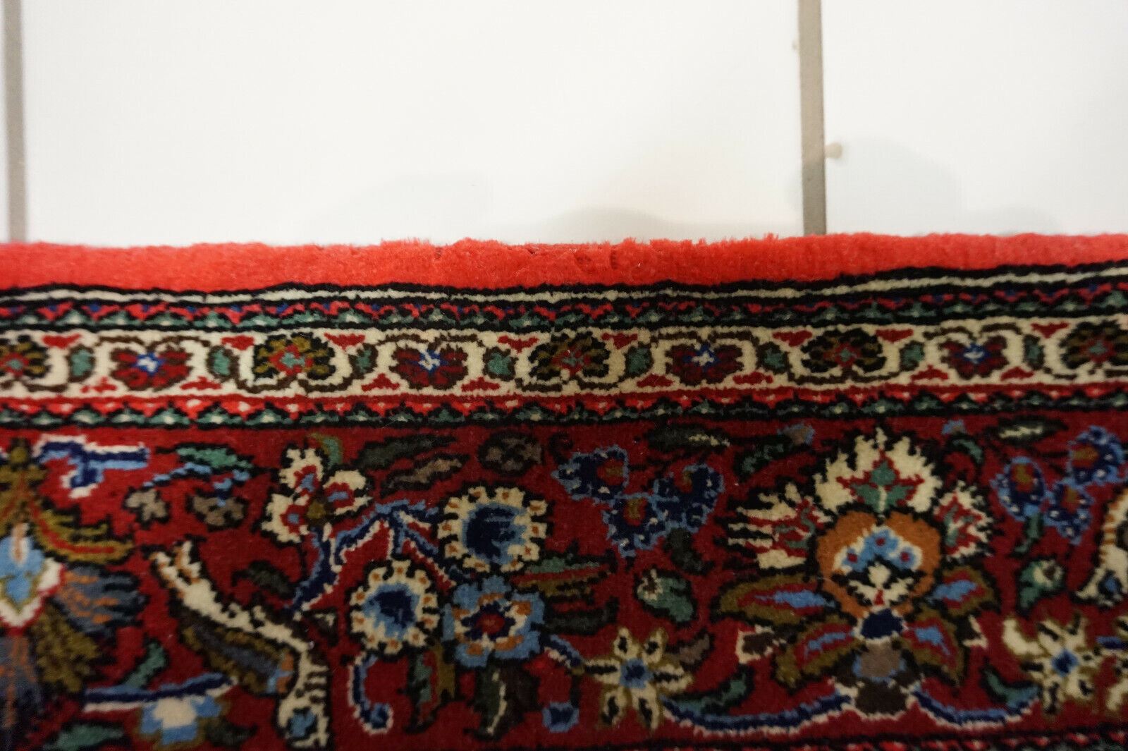 3.4' x 5.4' dimensions displayed in a detailed shot