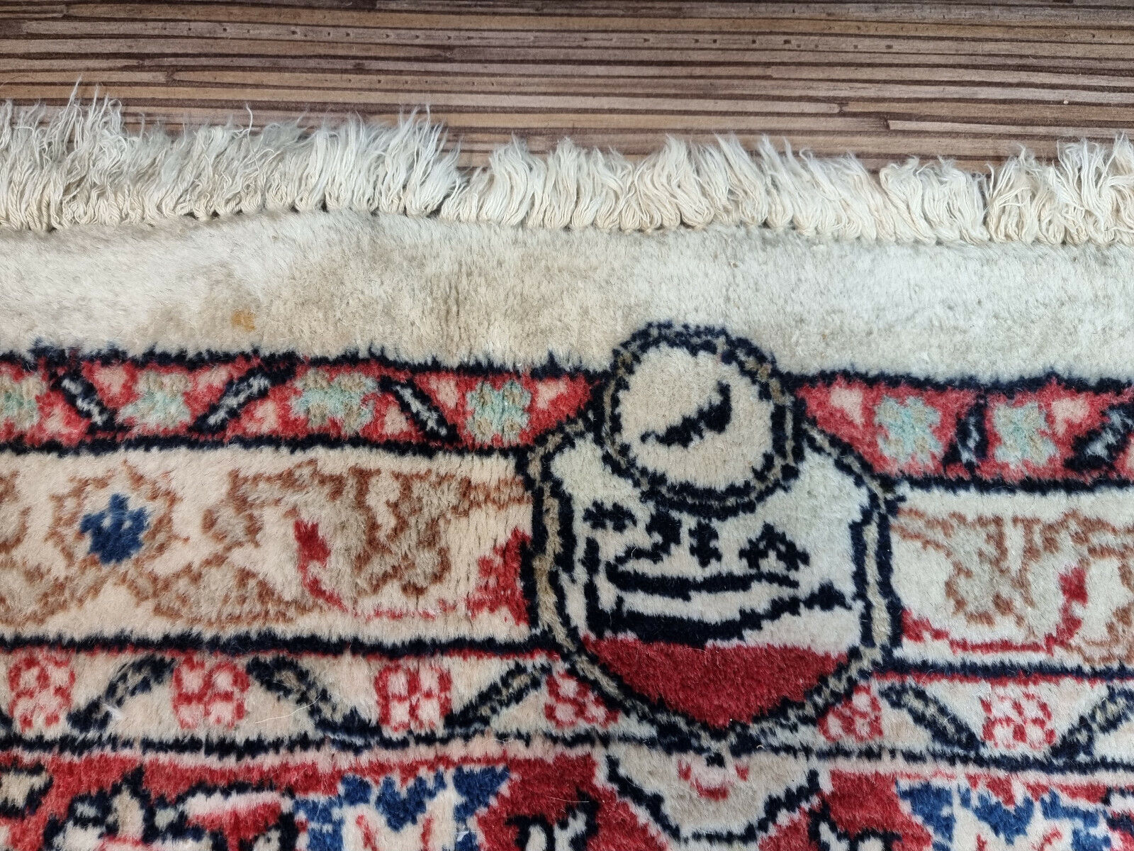 Detailed View of Border Pattern on Handmade Vintage Persian Sarouk Rug - 1970s