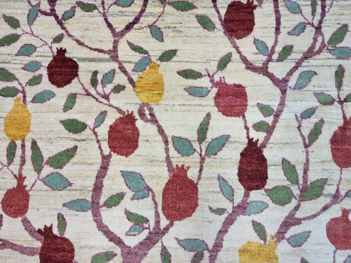 Vintage Wool Gabbeh Rug (1970s) - The inviting texture of the wool creates a cozy and plush feel. (Close-up)