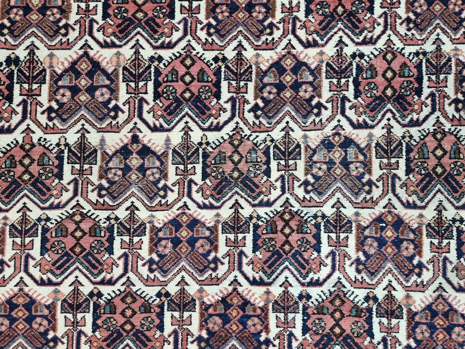Heritage underfoot: Handcrafted Afshar rug in timeless design (wool, 5.3' x 6.9').