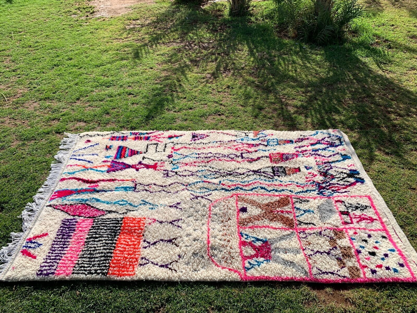 Close-up of the rug's contemporary design and traditional Berber elements, reflecting Moroccan craftsmanship