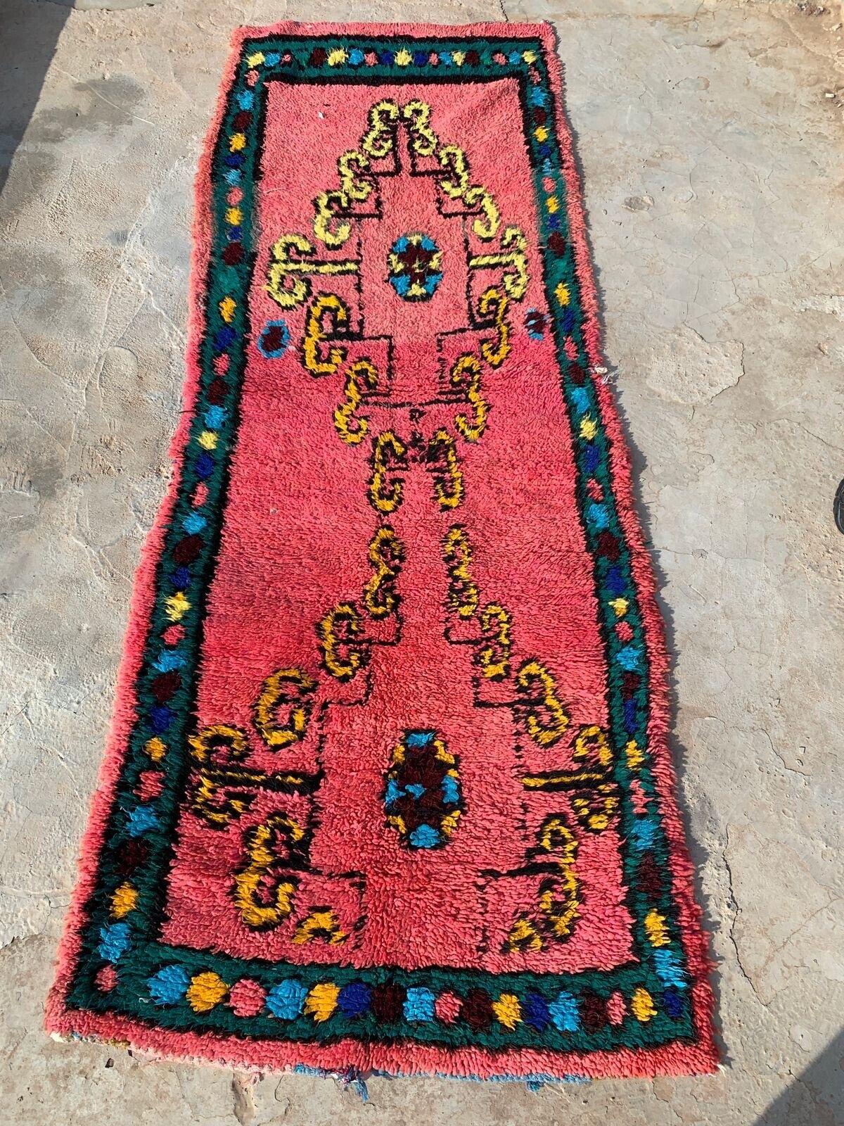 Side angle view of the runner, emphasizing its size and vintage elegance