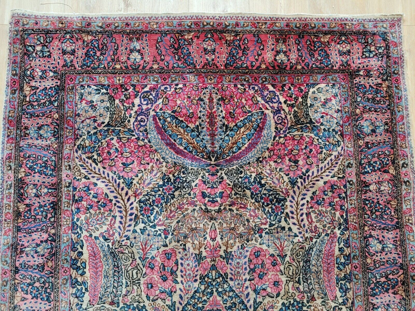 Handmade Antique Middle Eastern Kerman Rug 3.9' x 6.9' (120cm x 211cm), 1920s - 1L15