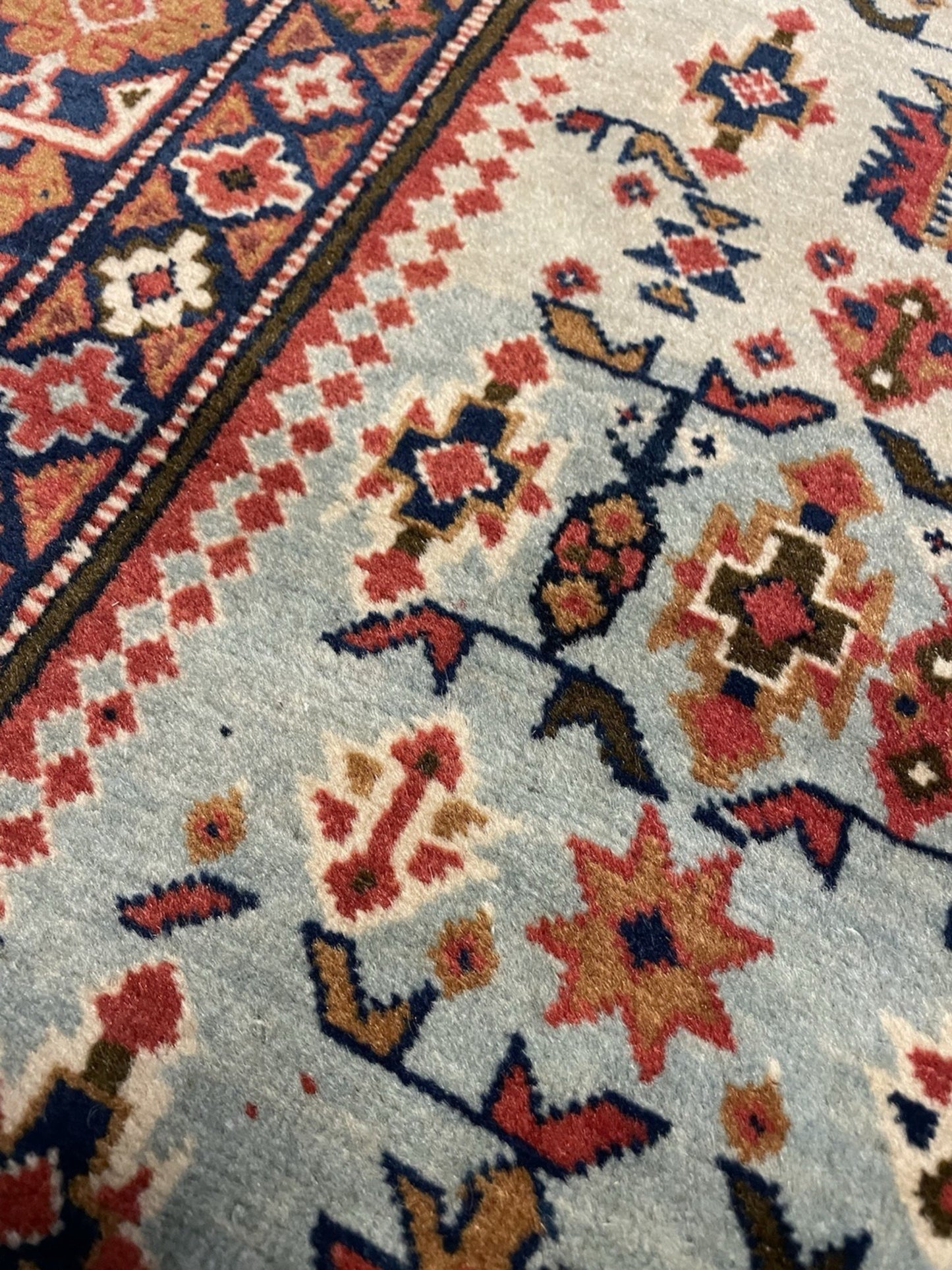 Hand-spun wool construction details

