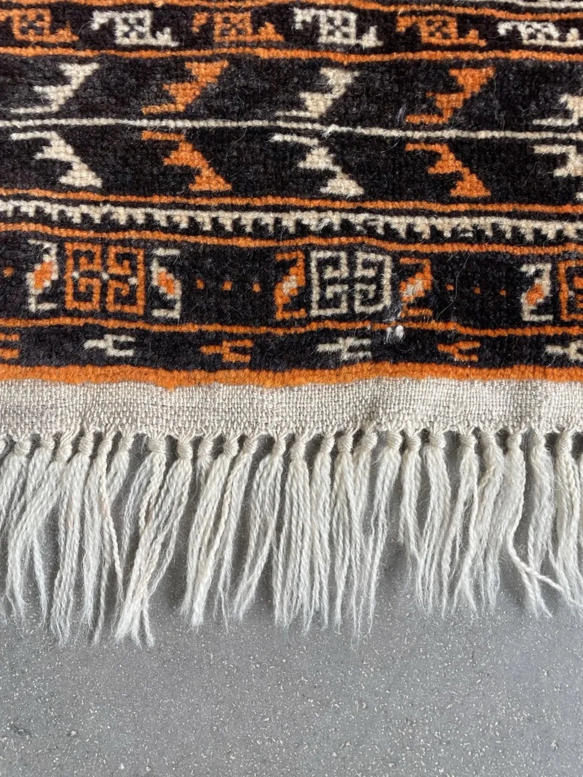 Cream and pale blue accent details

