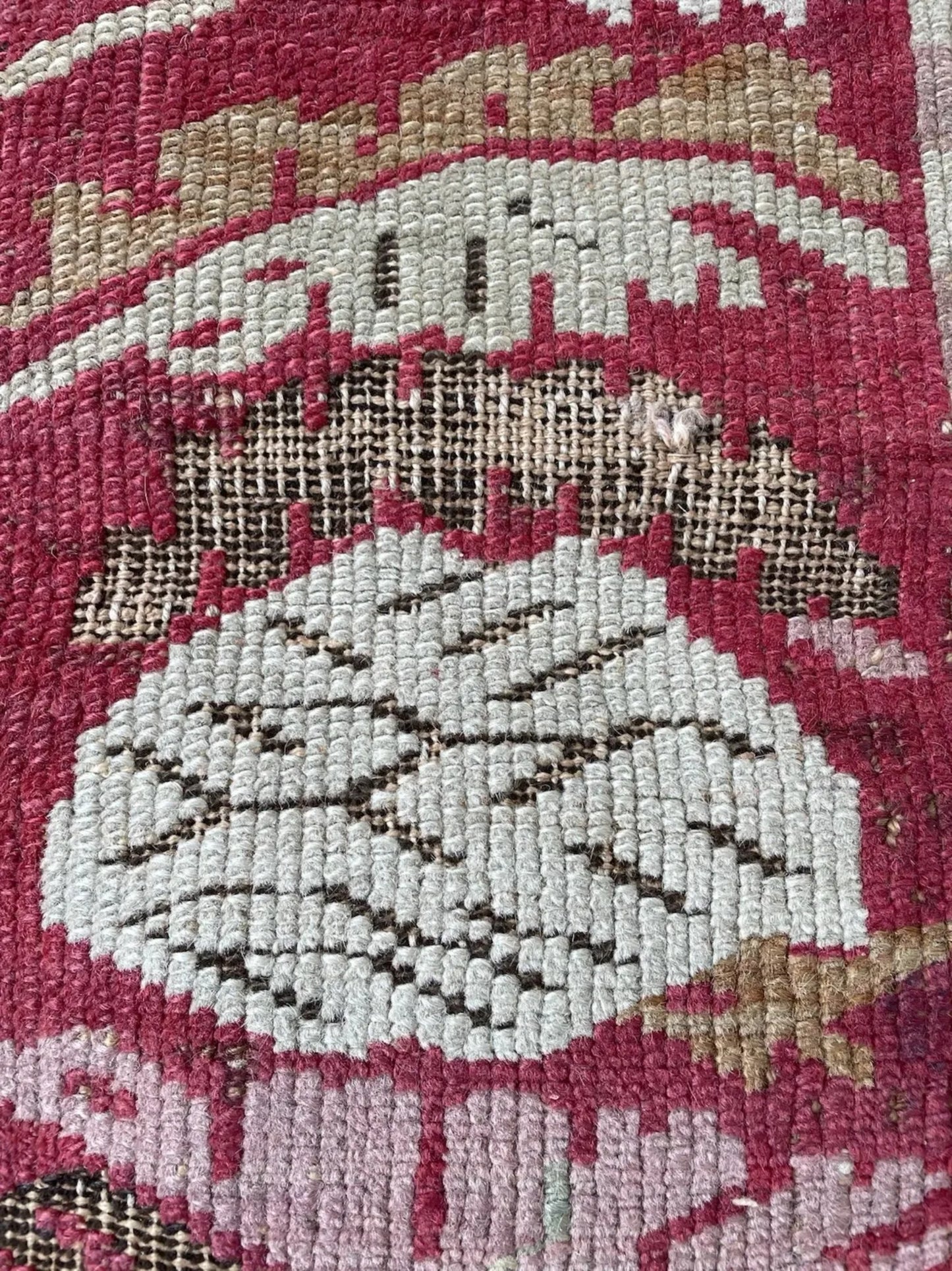 Symbolic geometric patterns within Mihrab

