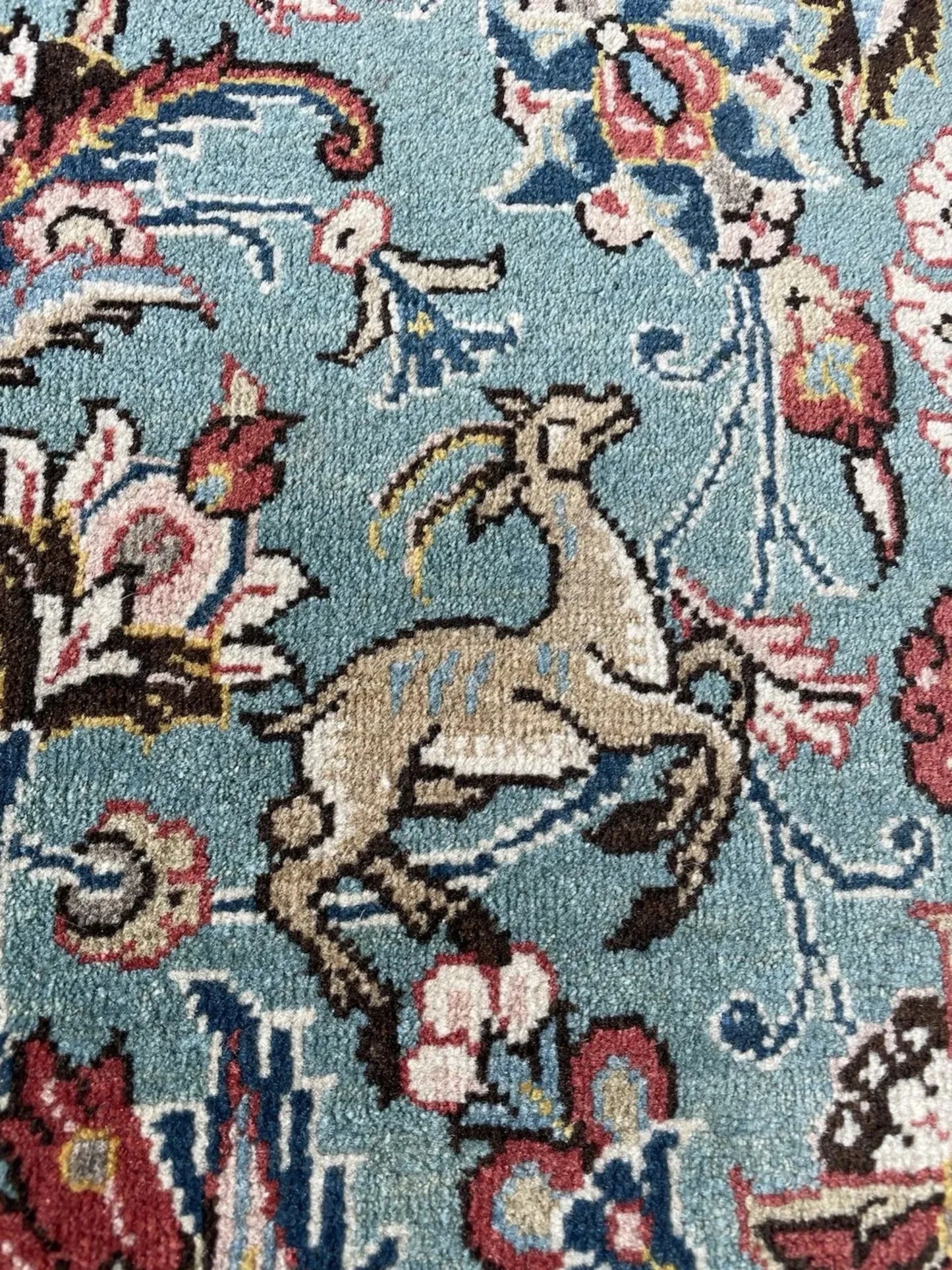 Multiple zoomorphic elements creating narrative

