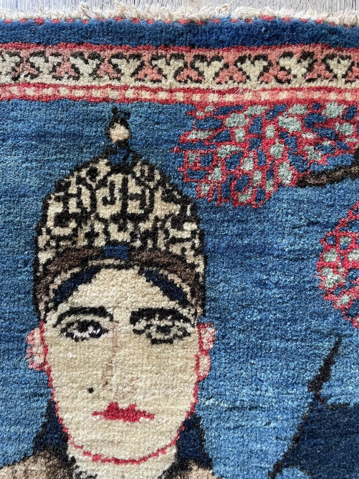 Collectible Vintage Persian Kashan Rug with Intricate Designs
