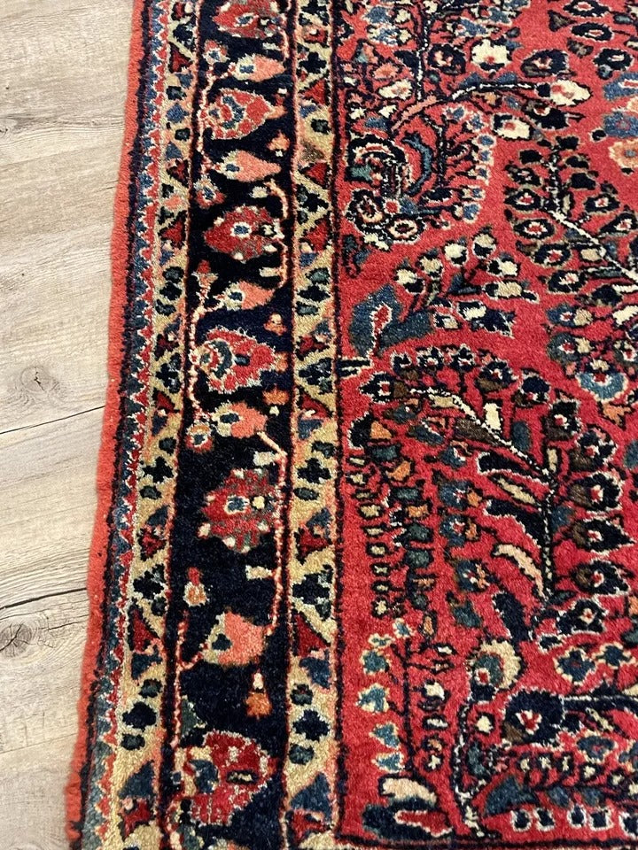 Hand-knotted Persian Sarouk Rug with Medallion Motifs
