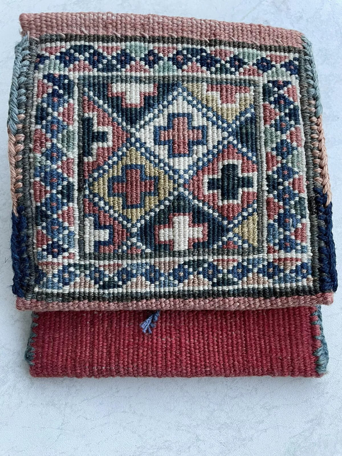 Handwoven Persian Wool Bag – Authentic 1960s Vintage
