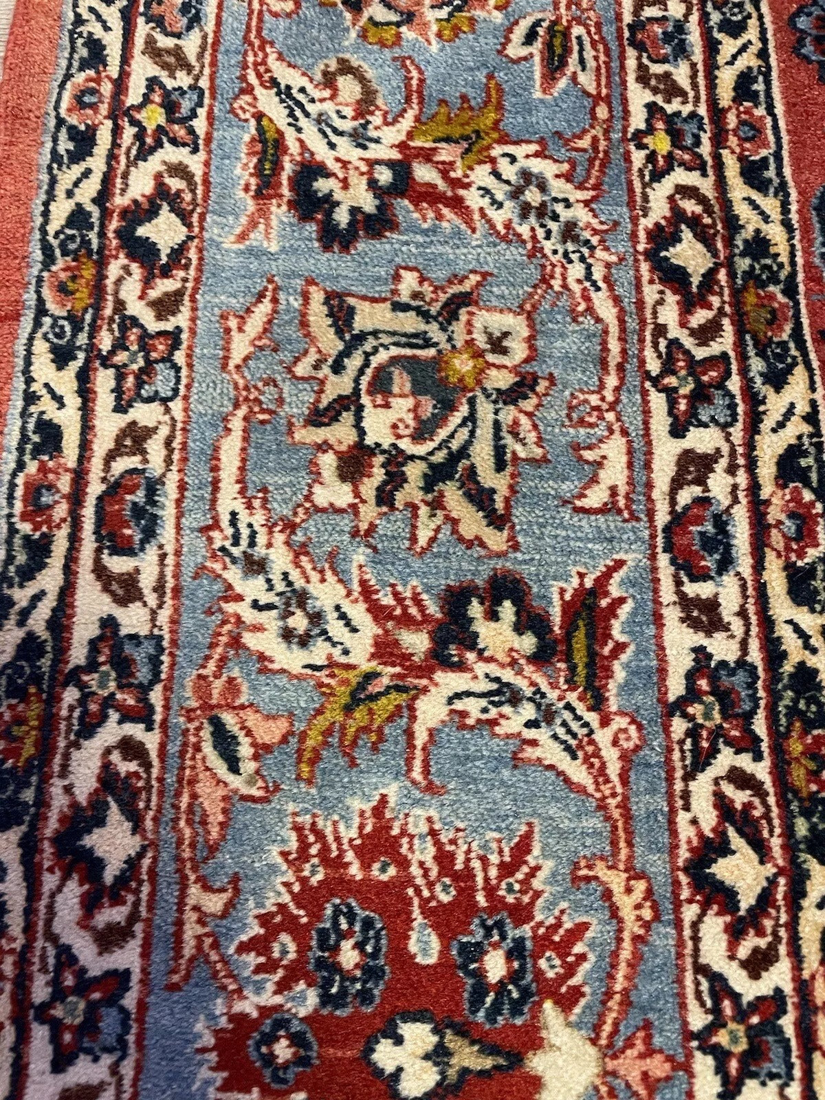 Richly patterned wool Kashan rug — 1920s vintage

