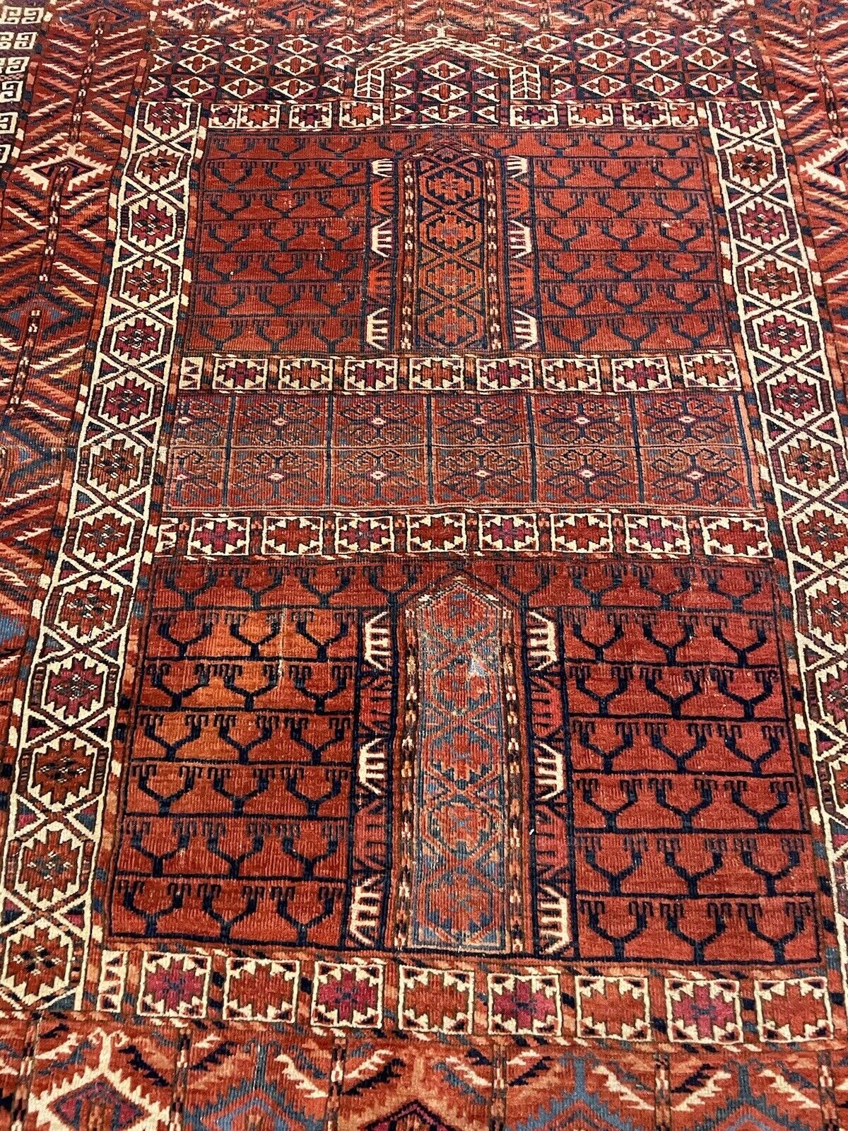 Rare handmade Engsi rug — 1880s Turkmenistan

