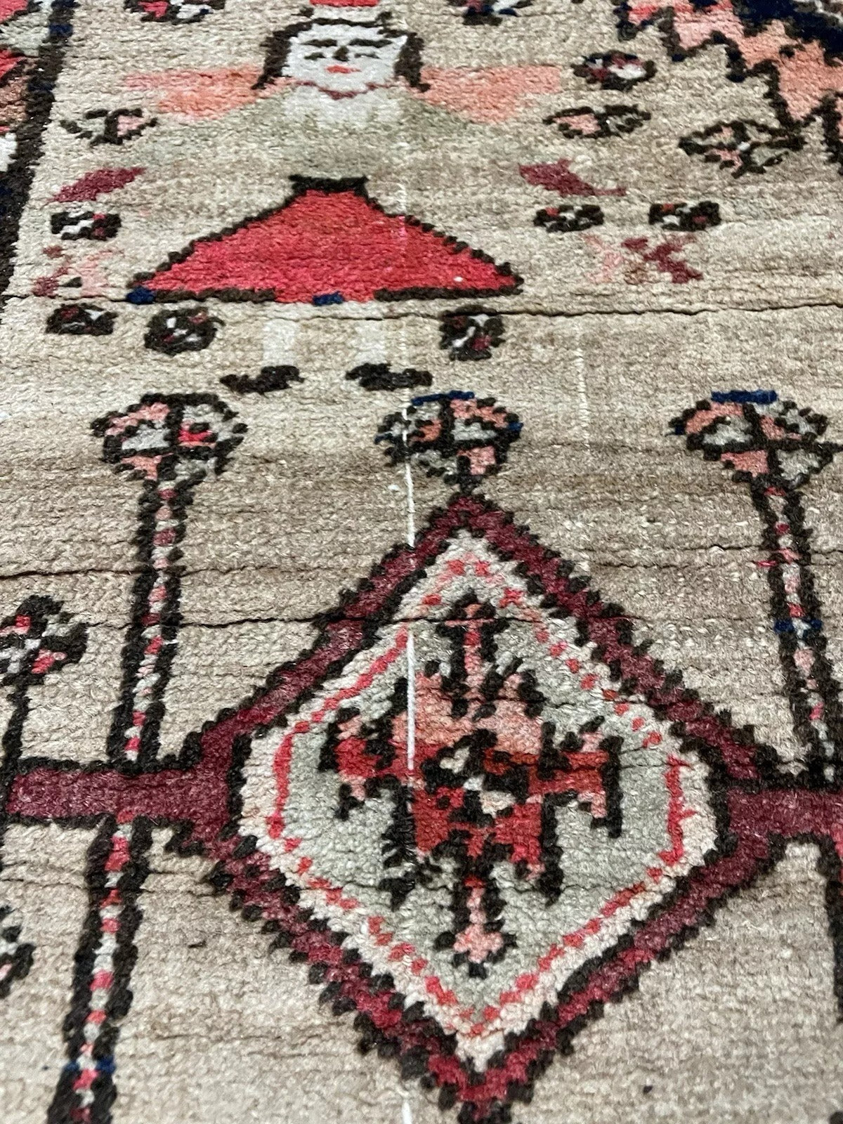 Full view of small antique Persian Seraband rug

