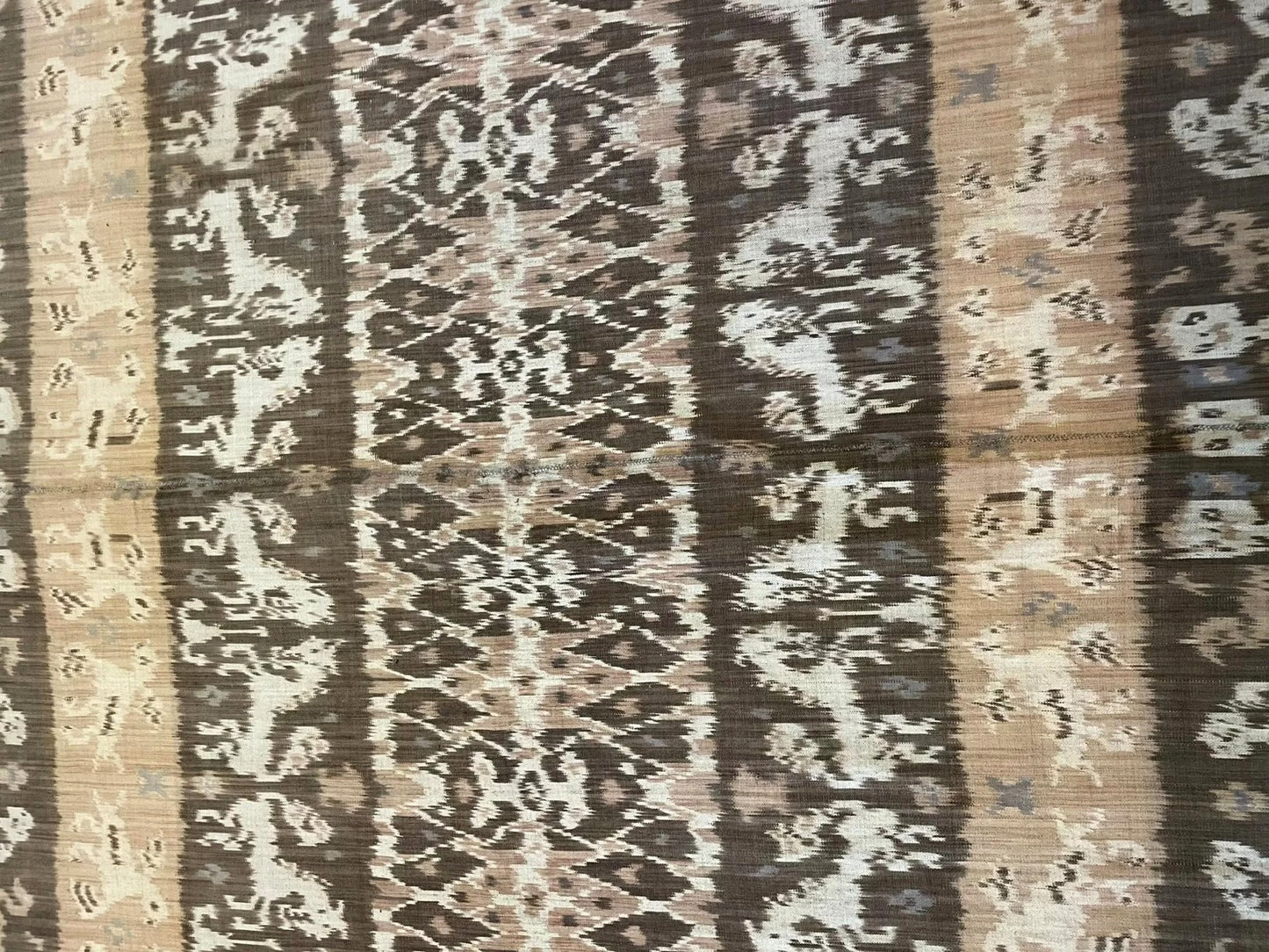 Flatlay showing true scale of 3'8" × 8'3"