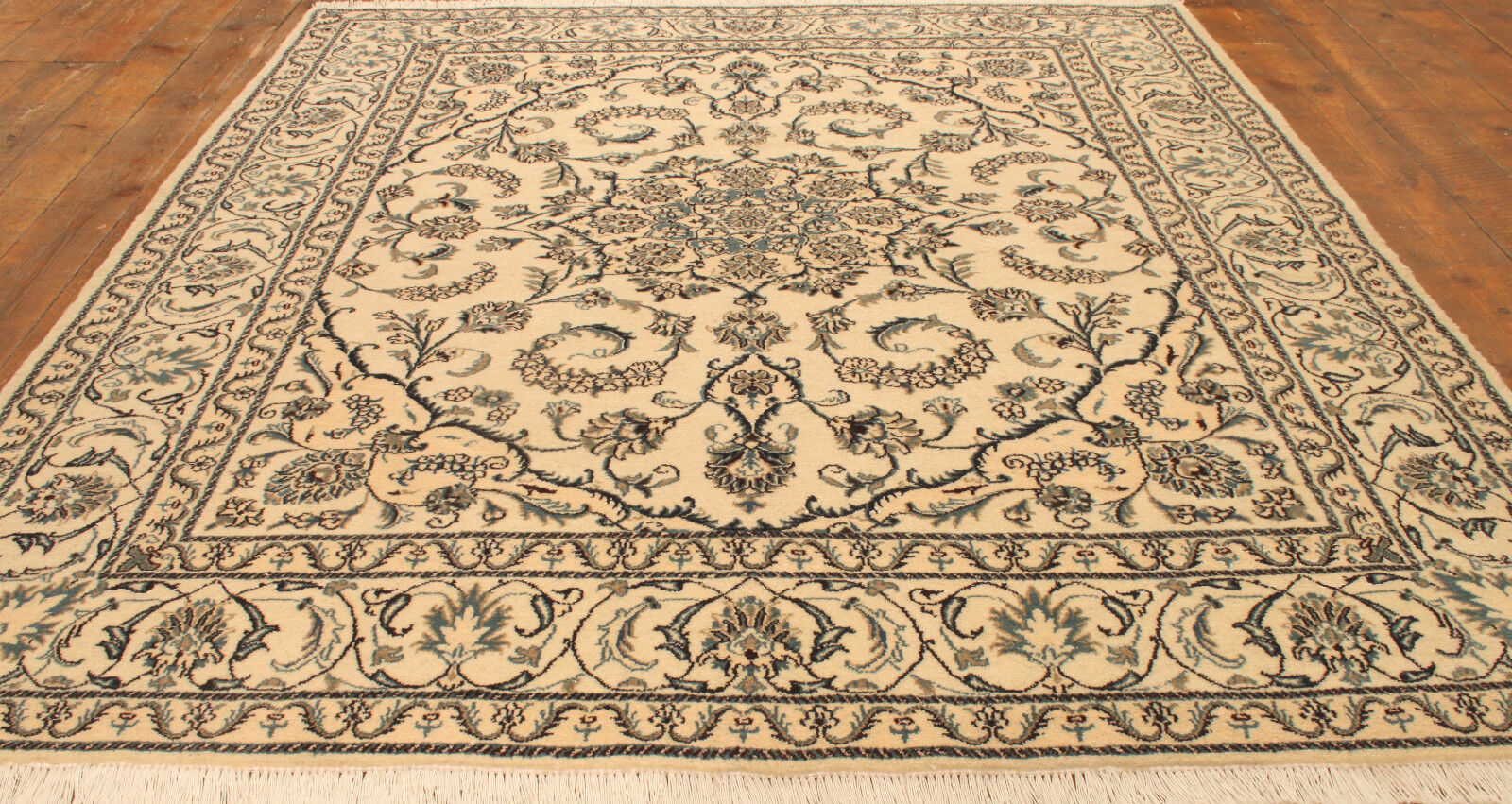 Side view of the Handmade Contemporary Persian Nain Rug demonstrating texture