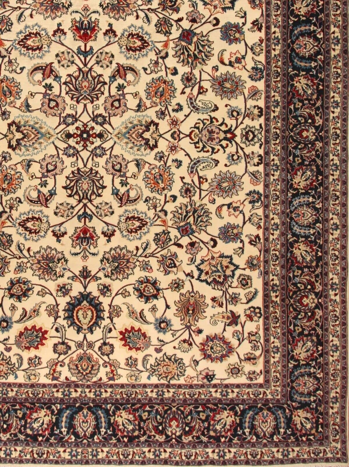 Detailed shot of the wool material used in the Handmade Contemporary Persian Style Tabriz Rug