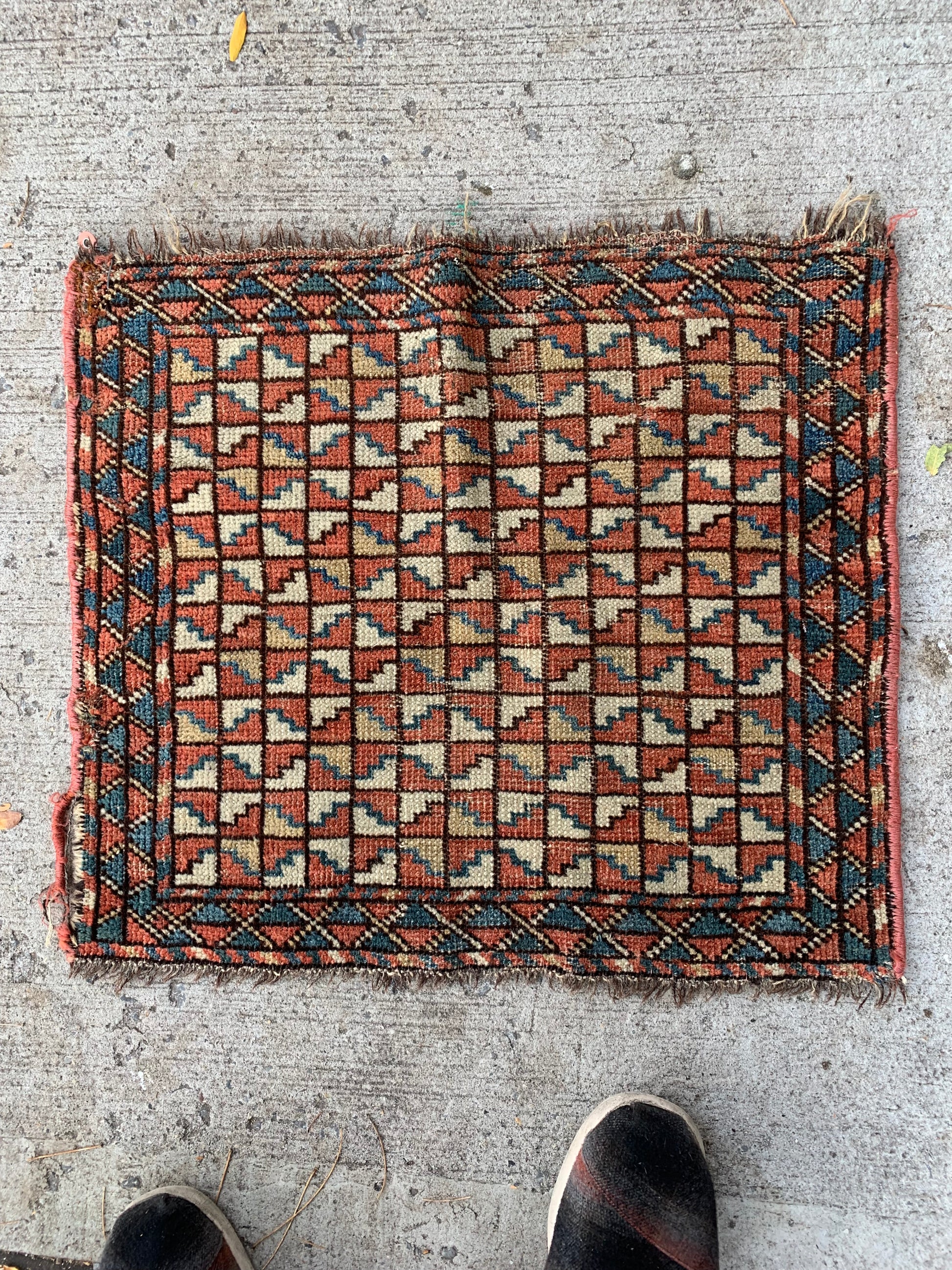Antique Bashir bagface with a striking multi-layered border.
