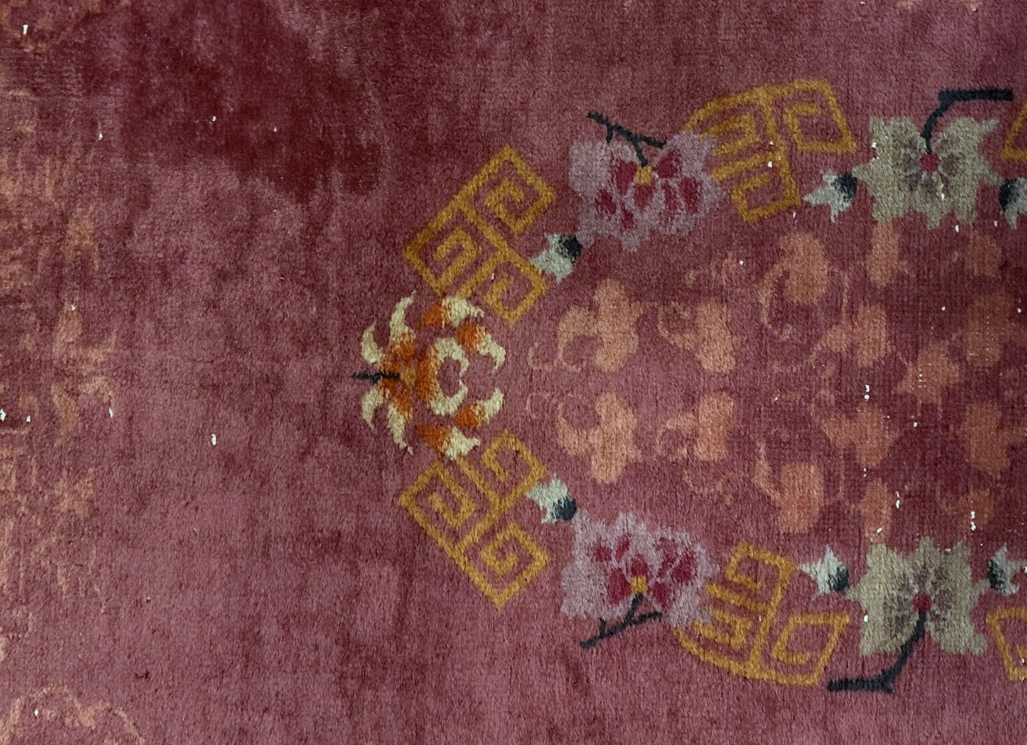 Authentic 1920s Art Deco Chinese rug with bold designs

