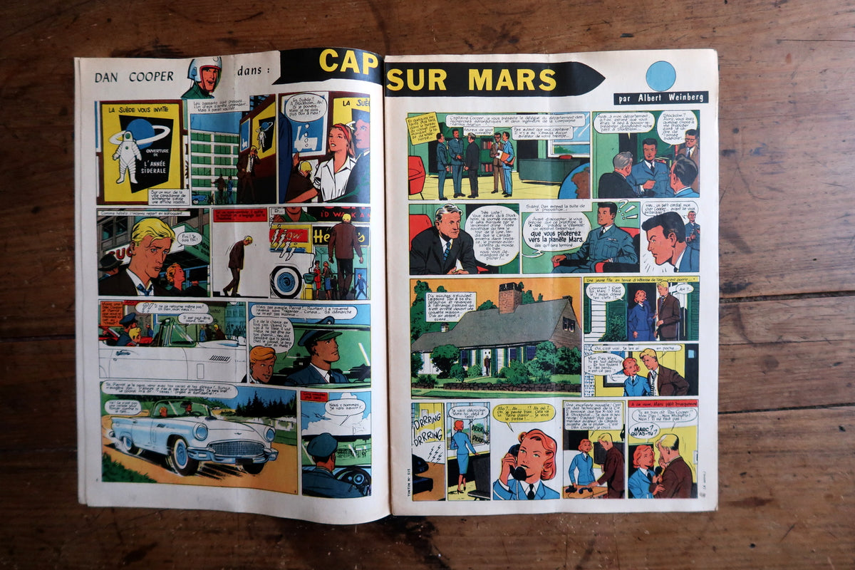Rare Tintin comic magazine featuring the first Cap sur Mars installment