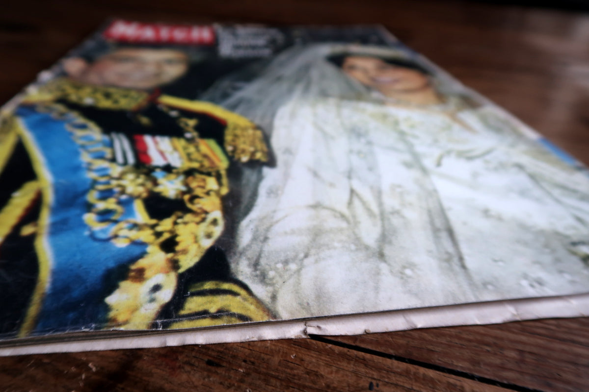 Worn cover edge and spine of the January 1960 Paris Match issue