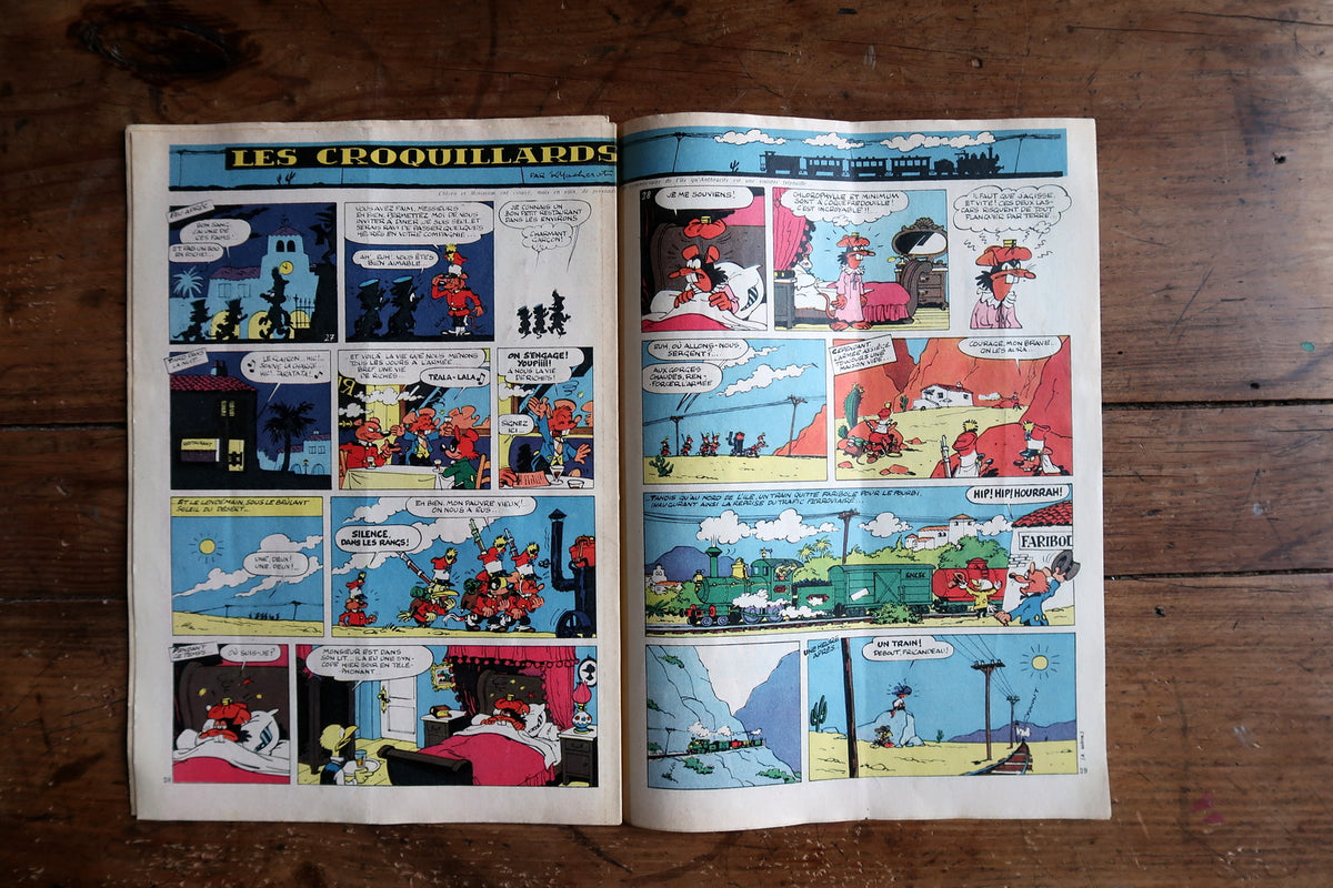 French illustrated prose and period advertising inside Tintin No. 479