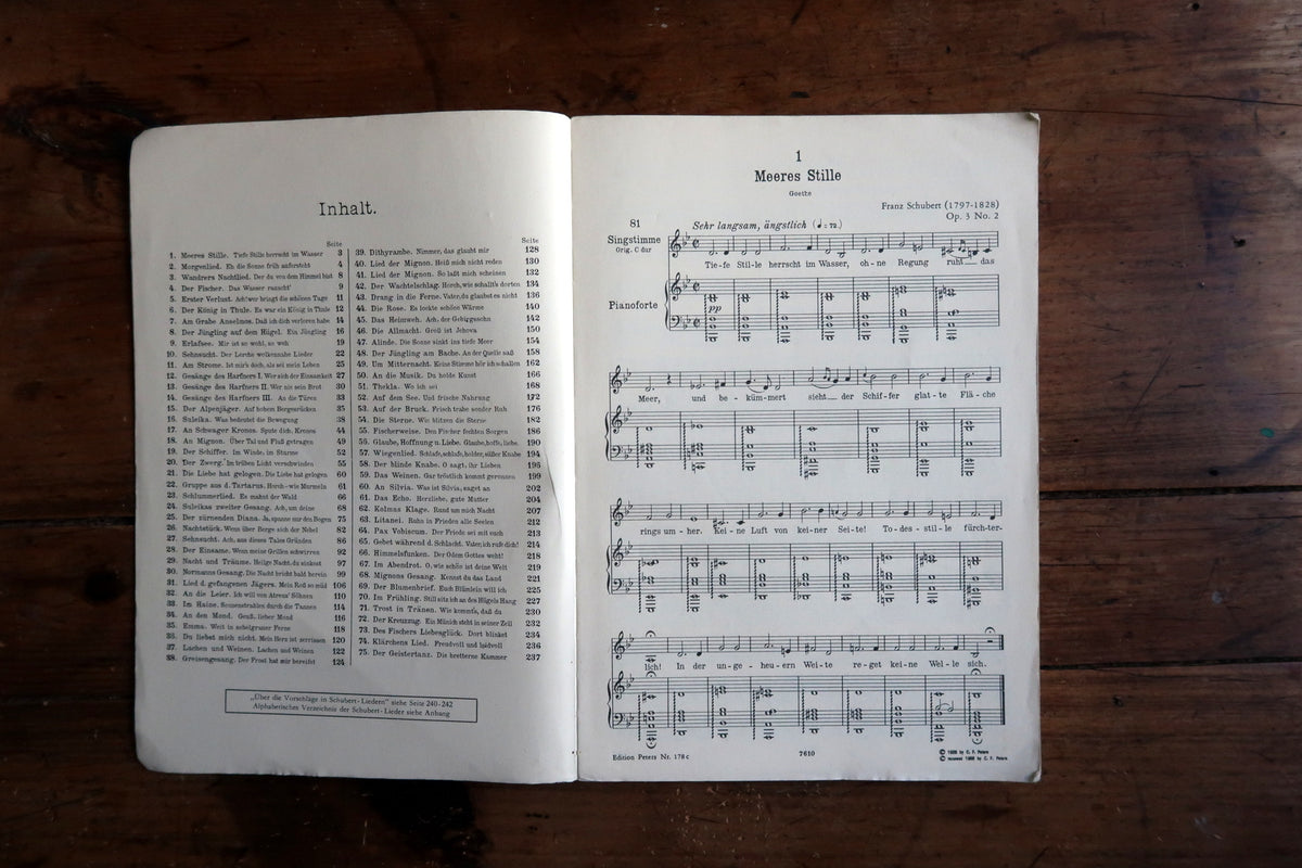 Rear cover with Edition Peters vocal music catalogue and lower-corner wear.