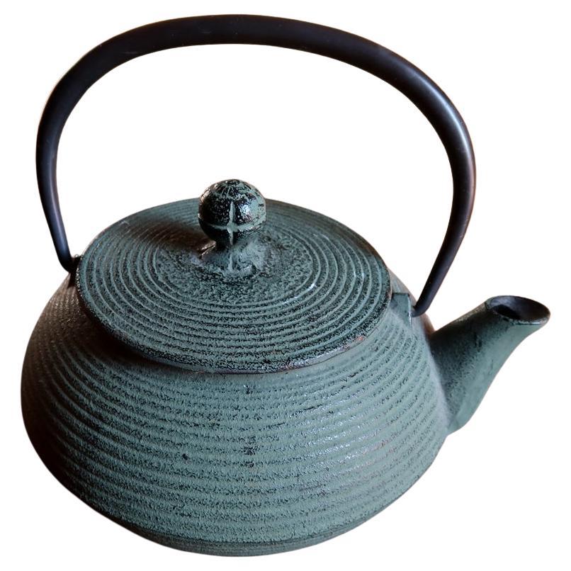 Vintage green cast iron teapot, Japanese tetsubin style minimalist design