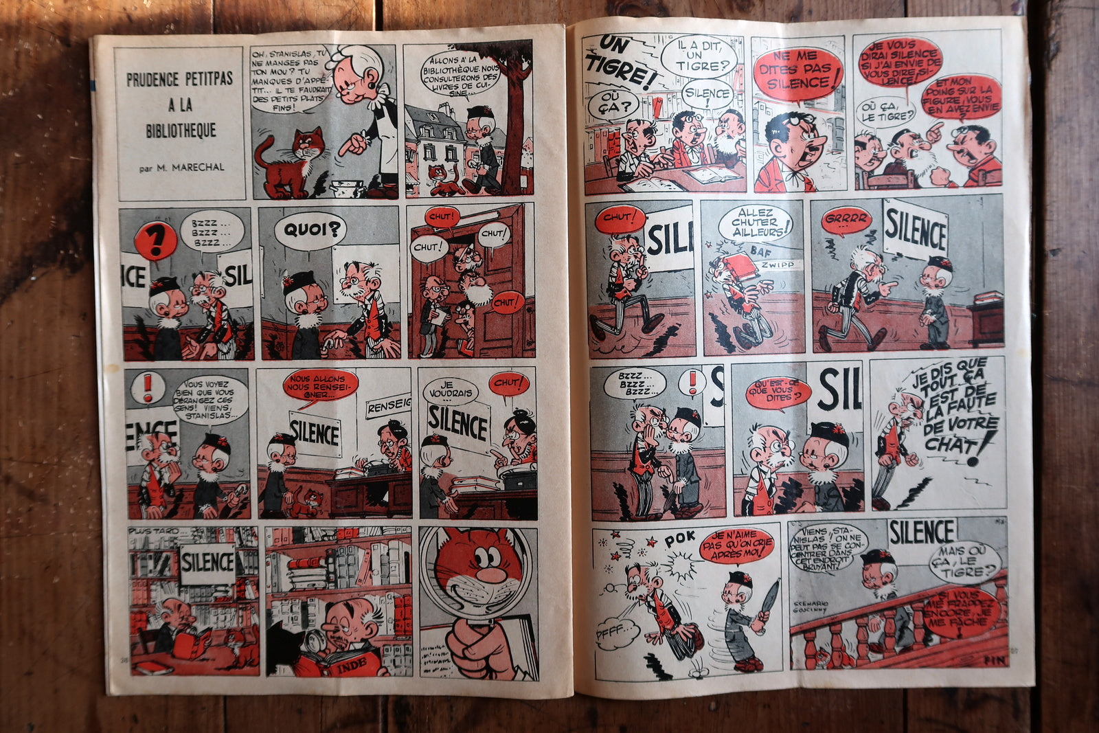 Vintage Tintin magazine full view, issue 525 with detailed cover illustration