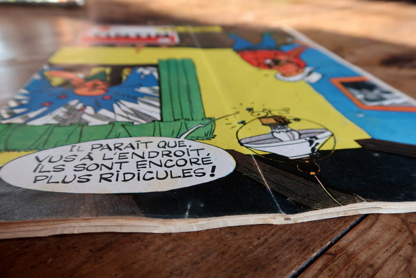 Le Journal de Tintin detail, typography and comic art from 1958