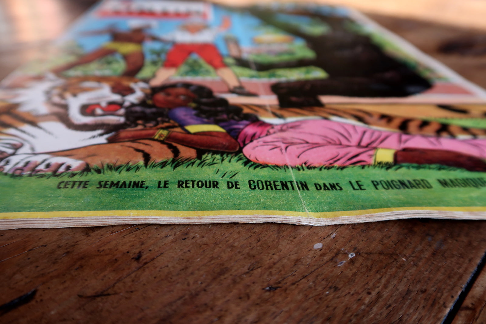 Le Journal de Tintin detail, typography and comic artwork from 1958