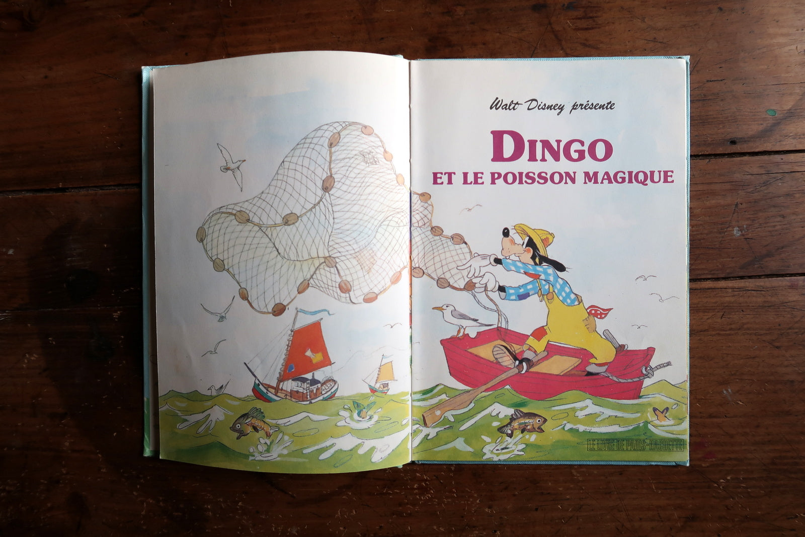 Walt Disney Dingo book interior pages, illustrated story with cartoon artwork
