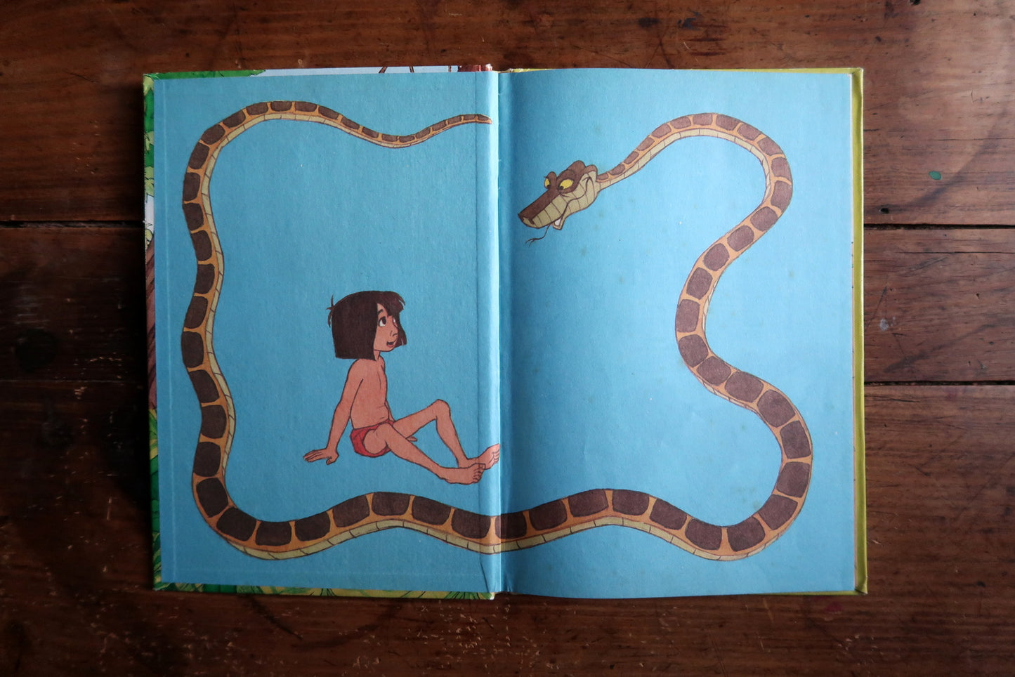 Mowgli et Kaa Disney book full view, 1981 illustrated hardcover edition