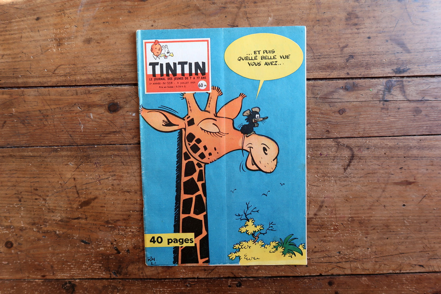 Nostalgic Tintin magazine issue from July 1959 with 40 pages, structurally complete and readable, suitable for display or collecting.

