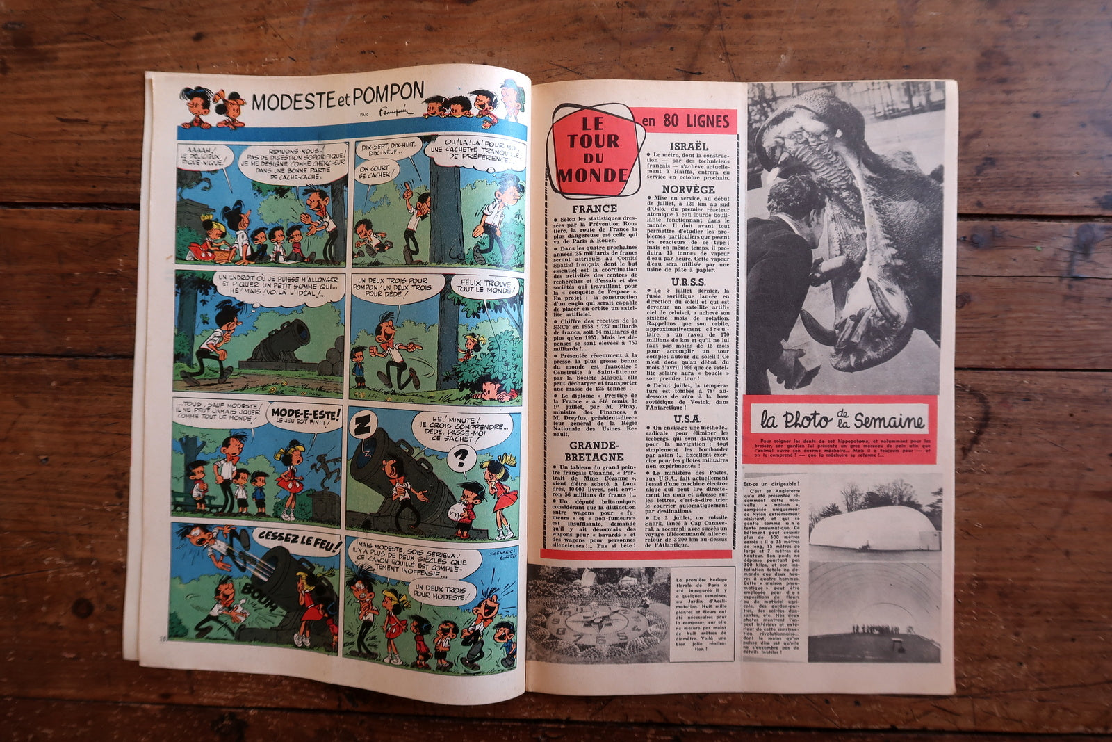 Back cover and spine detail of a July 16, 1959 Tintin comic magazine in good vintage condition with light wear, minor creases, and clean well-preserved pages.

