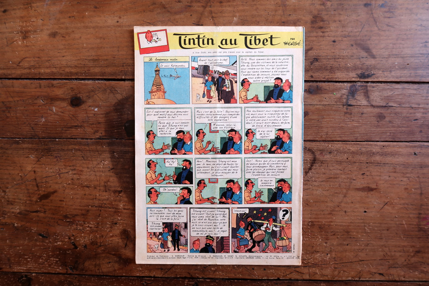 Vintage 1959 Tintin magazine New Year issue No. 532 displayed flat, measuring approximately 27 x 21 cm, with French language text and bande dessinée artwork.

