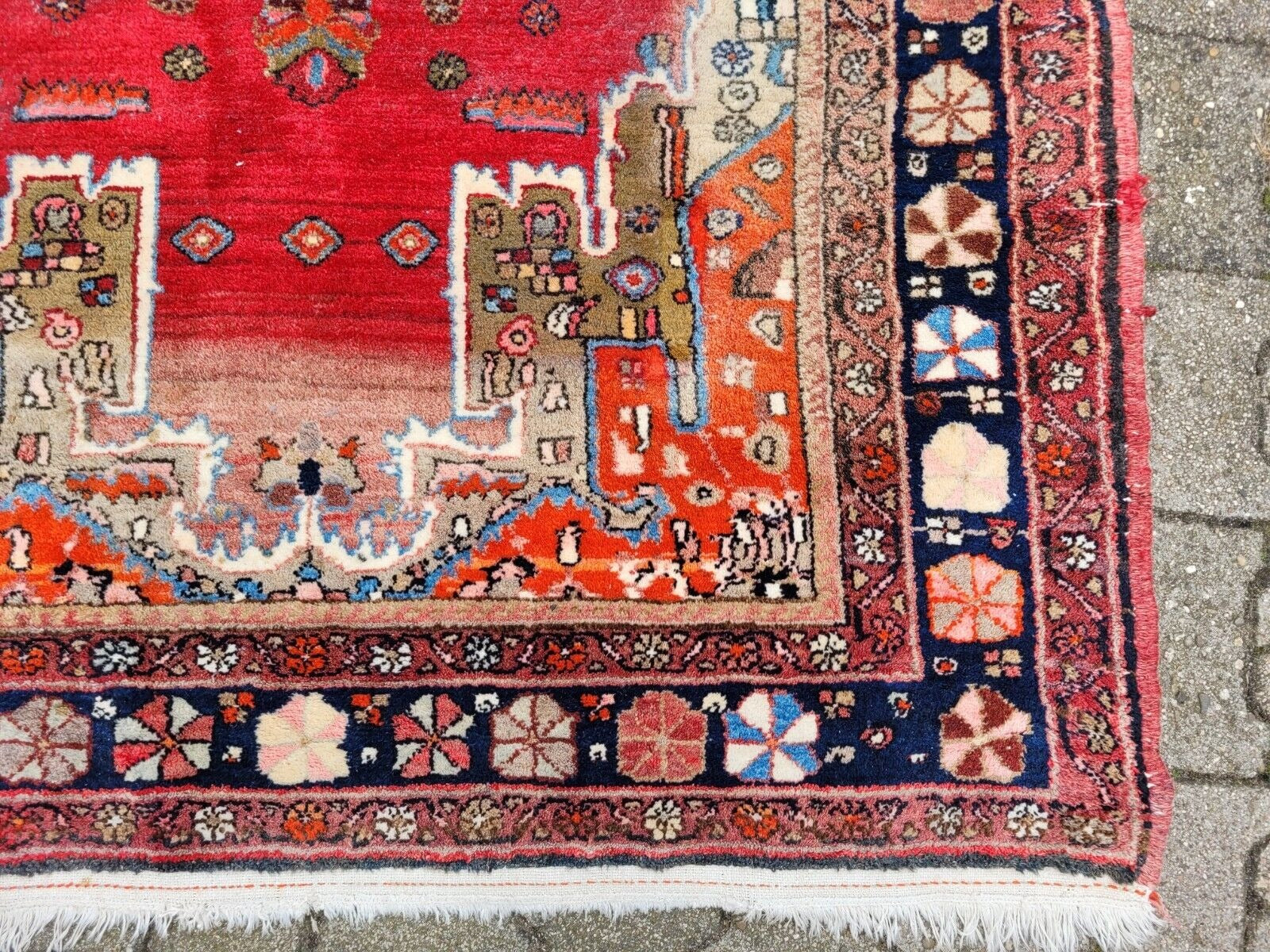 Full view of 1950s Persian Malayer wool rug

