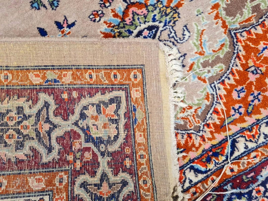 1960s hand-knotted wool rug from Lahore, Pakistan

