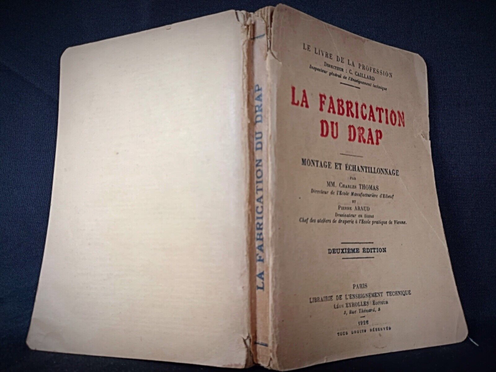 Damaged spine and torn cover of an original 1926 edition by Léon Eyrolles
